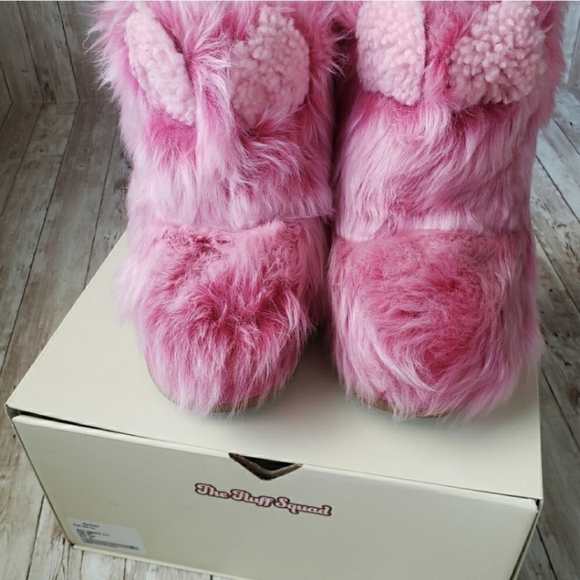 UGG Pinkipuff Boots - Picture 3 of 4
